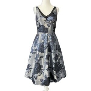 White‎ House Black Market Dress Size 0 Gray Fit Flare Metallic Cocktail Evening